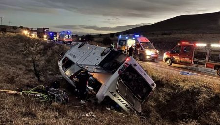 Afyon’da feci otobüs kazası