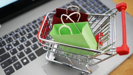 Efsane Cuma rekor kırdı: ABD’de harcamalar 11,8 milyar dolara ulaştı