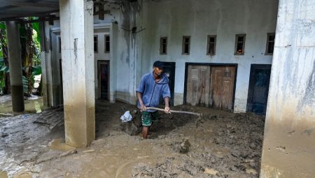 Endonezya’da şiddetli yağışlar 248 can aldı