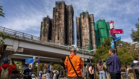Hong Kong’daki yangında ölen 128 kişi için 3 gün yas ilan edildi