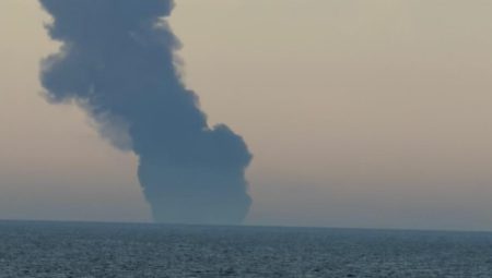 Kocaeli açıklarında Rusya’ya giden tankerde patlama ve yangın