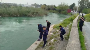 Mersin’de Berdan Çayı’na atlayan genç, suda kayboldu