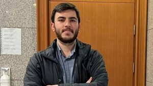 Tutuklu gazeteci İsmail Arı: Haber alma hakkınıza ve gazetecilere sahip çıkın